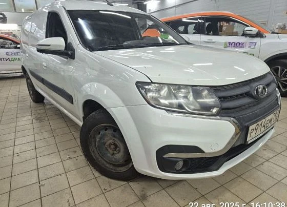 Lada Largus - фото 1