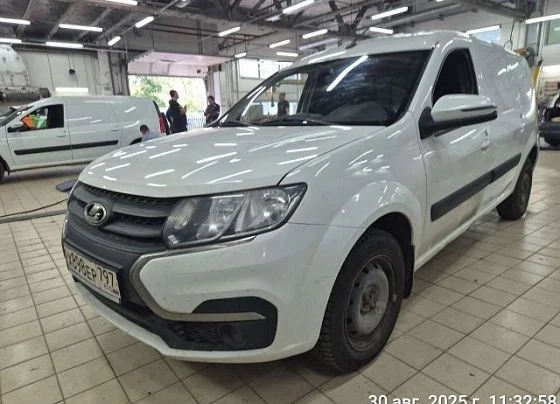 Lada Largus - фото 1