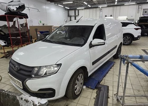 Lada Largus - фото 1