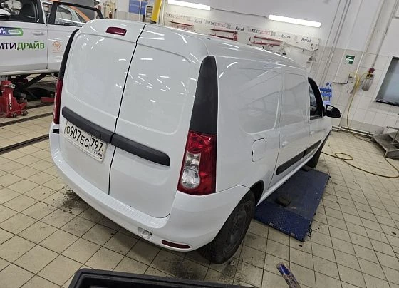 Lada Largus - фото 4