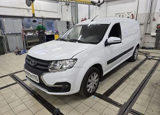 Lada Largus - фото 1