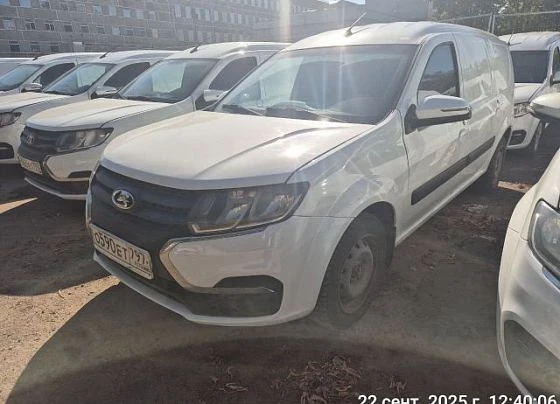 Lada Largus - фото 1