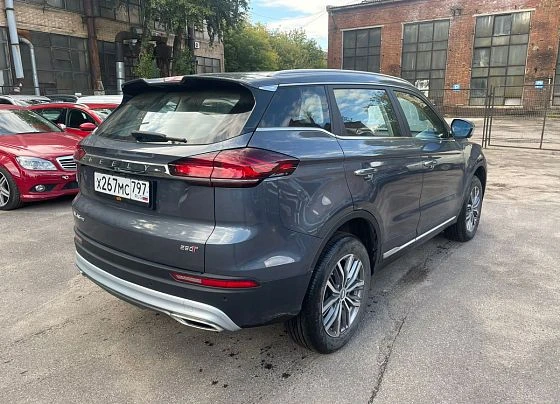 Geely Atlas Pro - фото 3