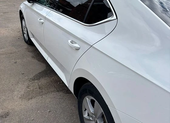 Skoda Superb - фото 2