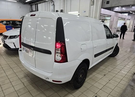 Lada Largus - фото 2