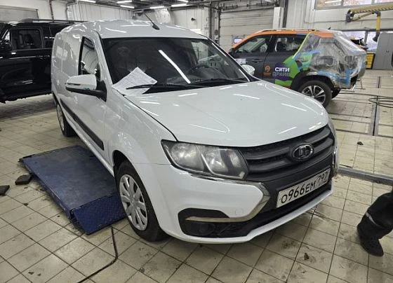 Lada Largus - фото 1