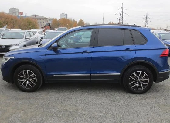 Volkswagen Tiguan - фото 4