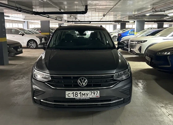 Volkswagen Tiguan - фото 1