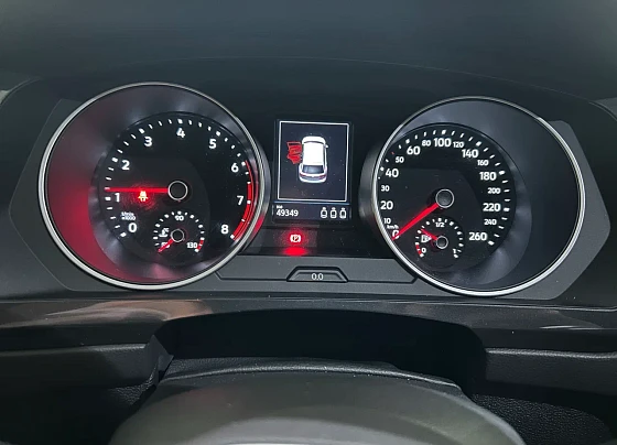 Volkswagen Tiguan - фото 4