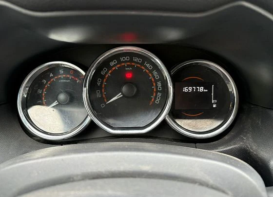 Lada Largus - фото 2