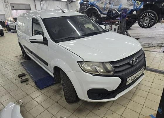 Lada Largus - фото 1
