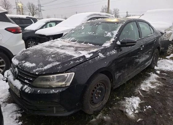 Volkswagen Jetta - фото 1