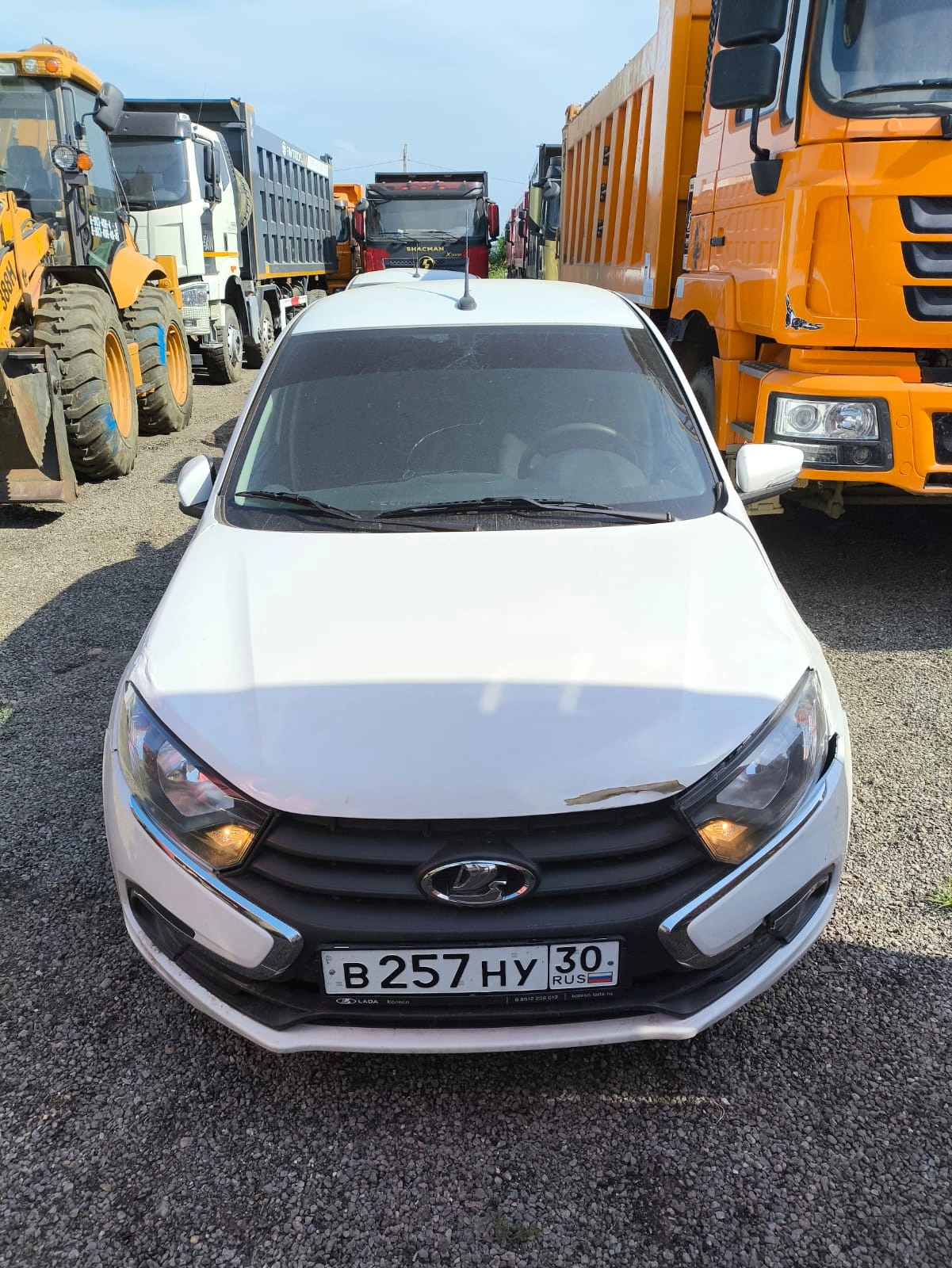 Lada Granta - фото 2