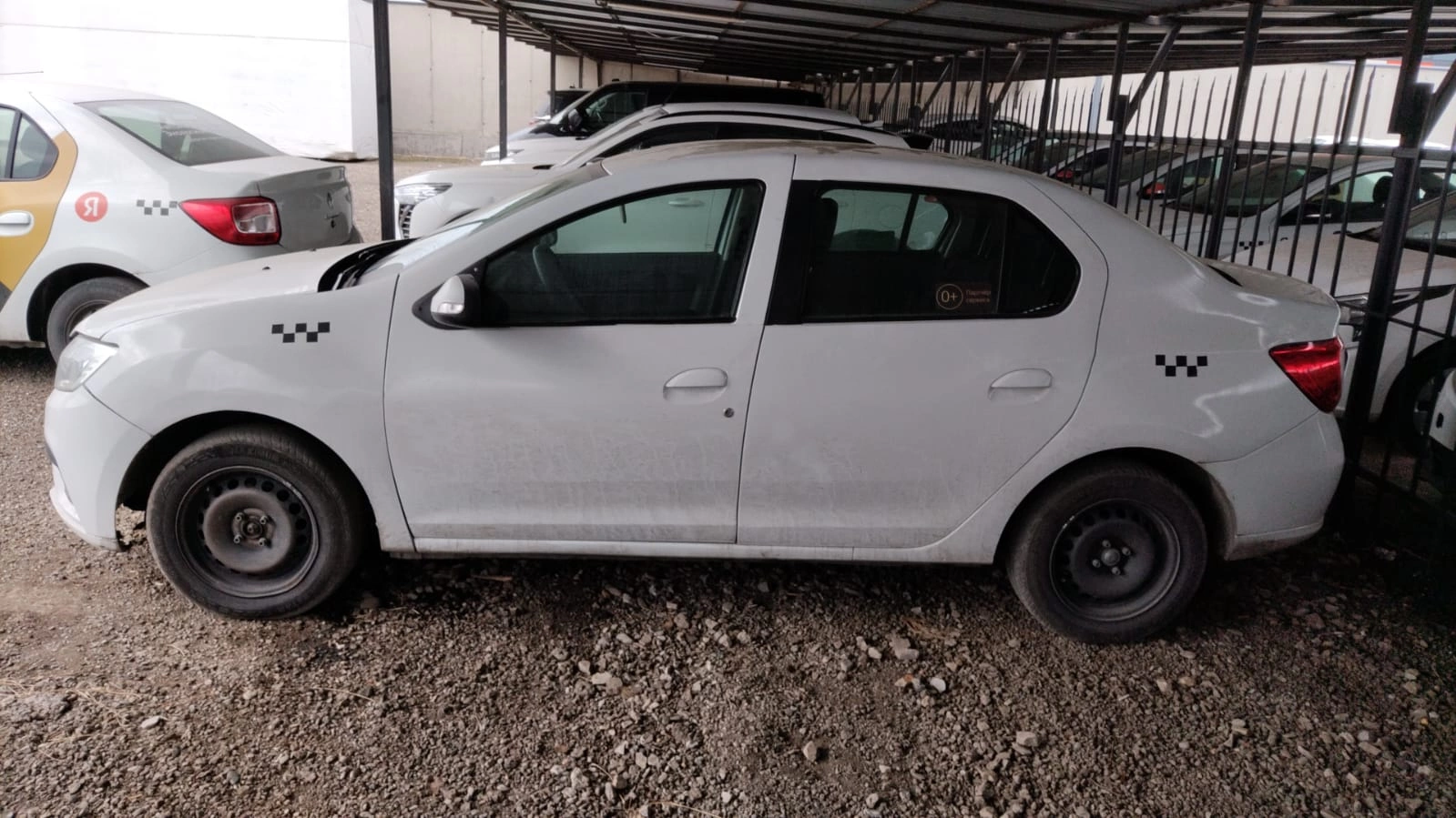 Renault LOGAN - фото 4