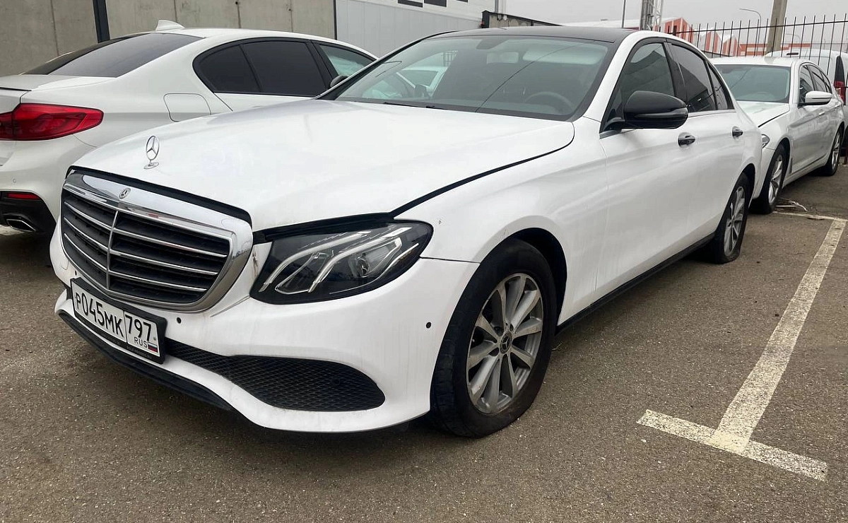 MERCEDES-BENZ E-Class