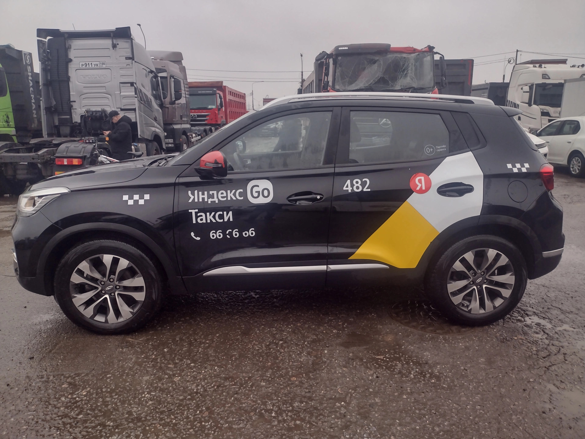 Chery Tiggo 4 - фото 4