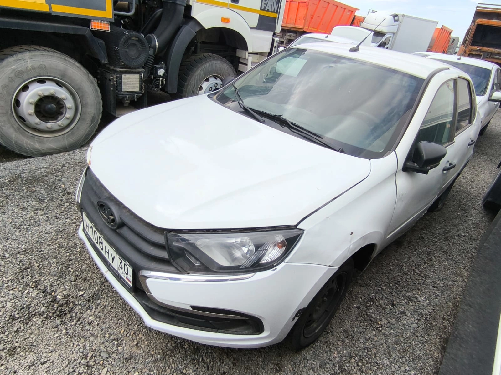 Lada Granta - фото 3