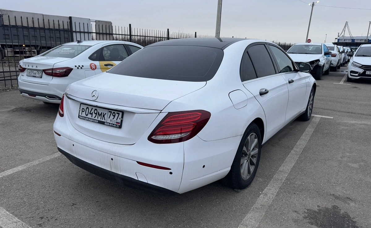 MERCEDES-BENZ E-Class