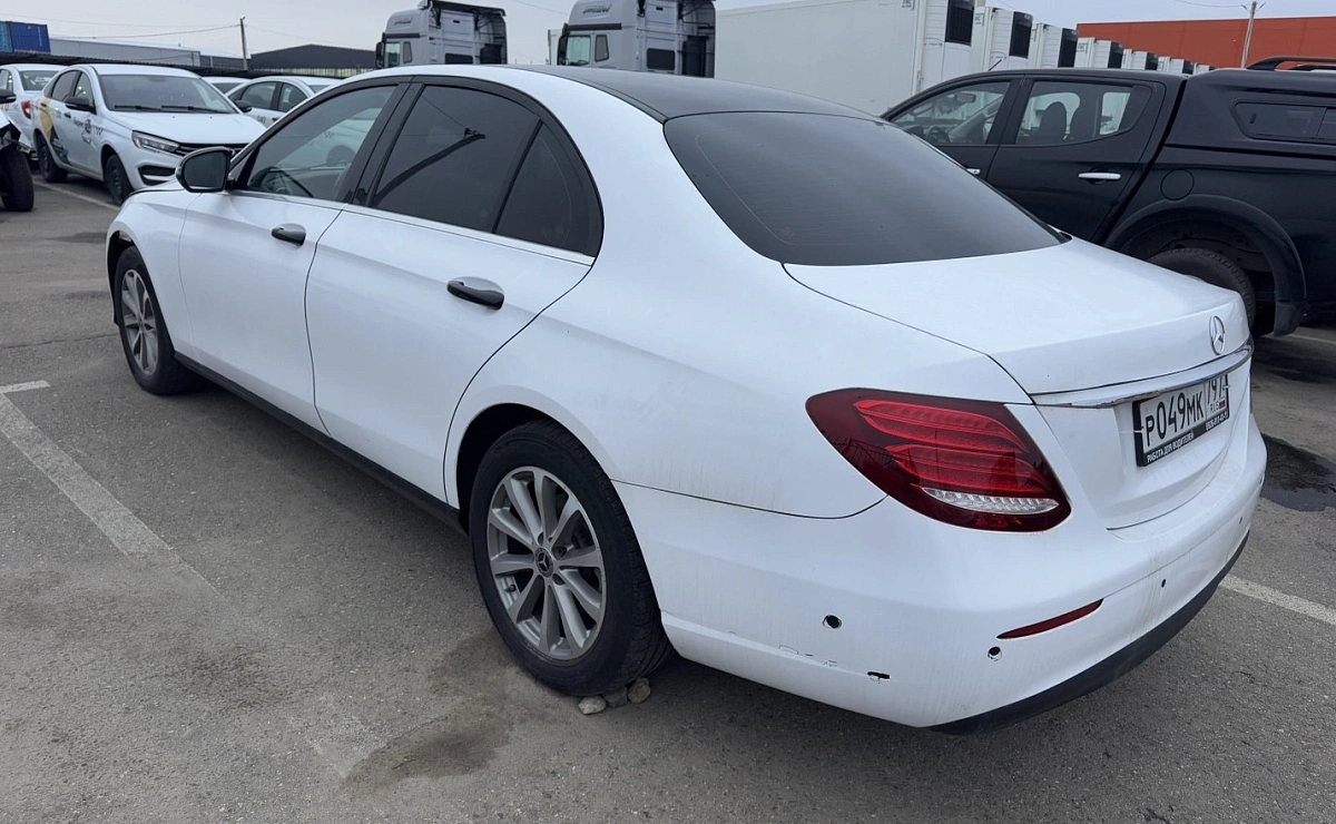 MERCEDES-BENZ E-Class