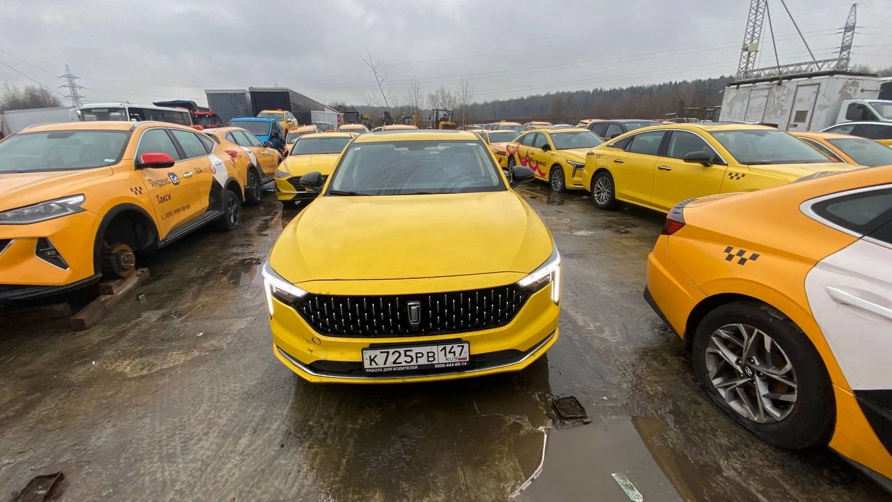 FAW Bestune B70 - фото 2