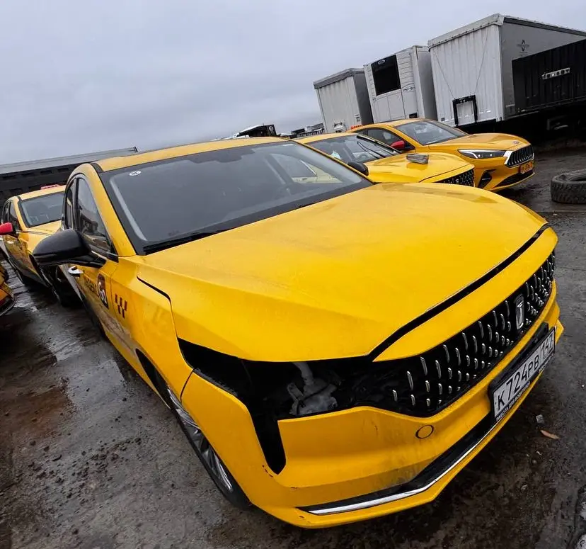 FAW Bestune B70 - фото 1