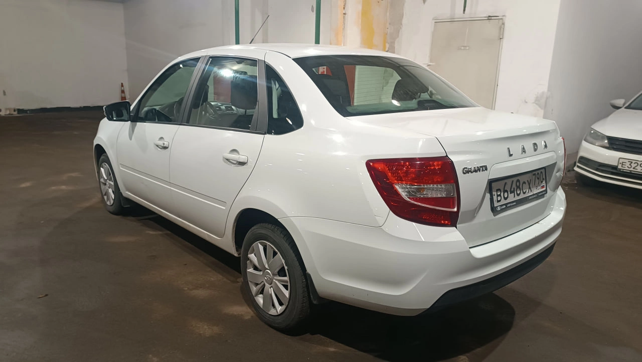 Lada Granta - фото 4