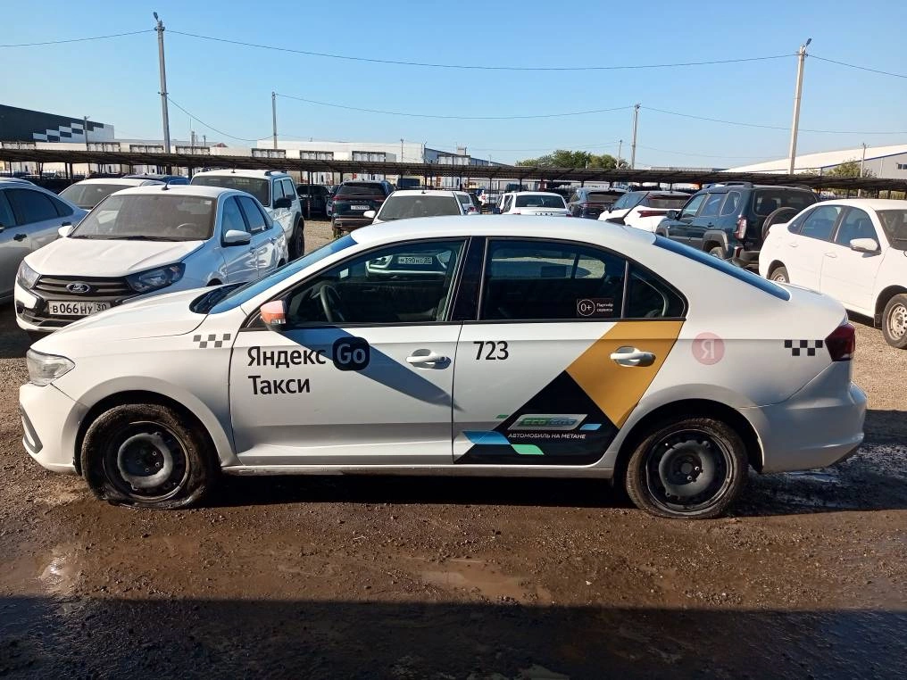 Volkswagen Polo - фото 4