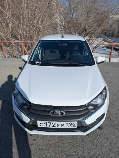 Lada Granta - фото 2