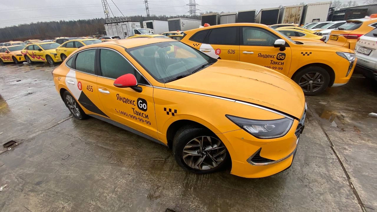 Hyundai Sonata - фото 1