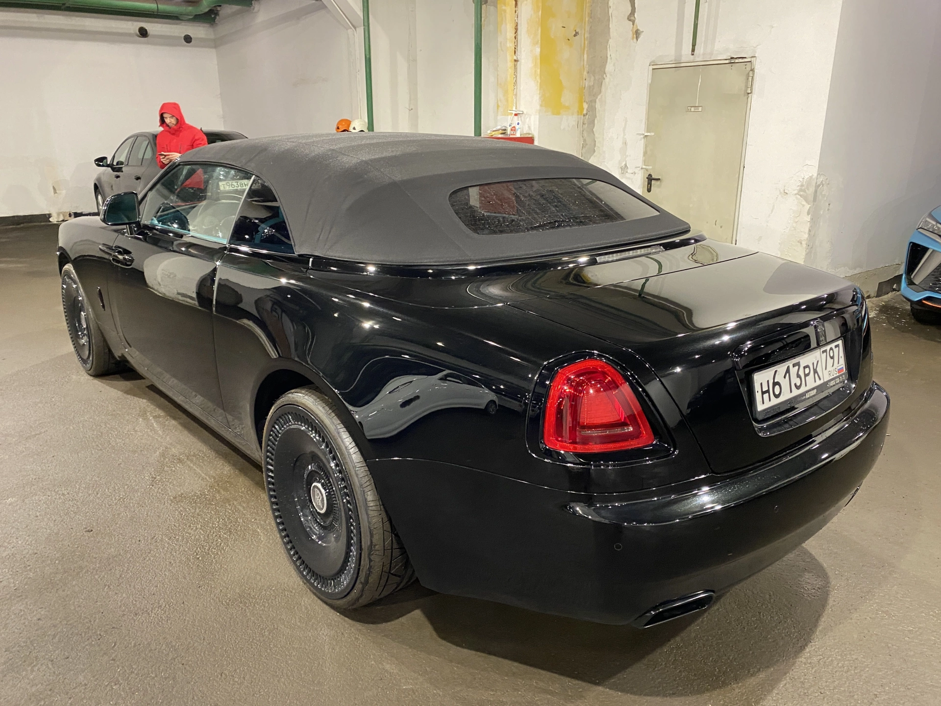 Rolls-Royce Dawn - фото 4