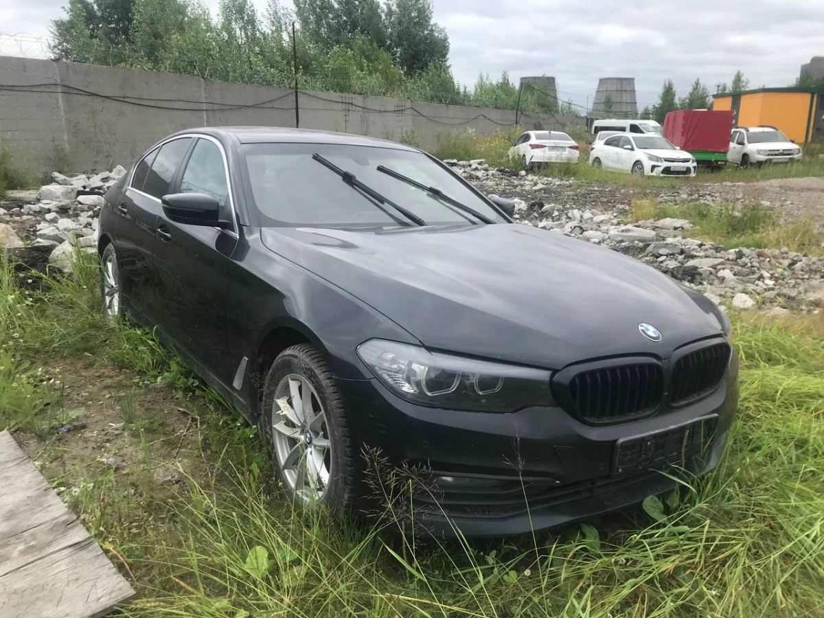 BMW 5 серия - фото 1