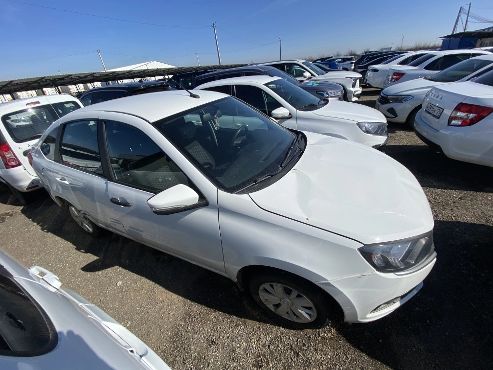 Lada Granta - фото 3