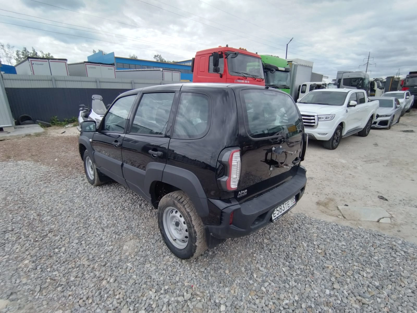 Lada Niva - фото 4