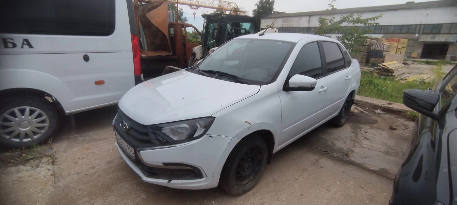 Lada Granta - фото 3