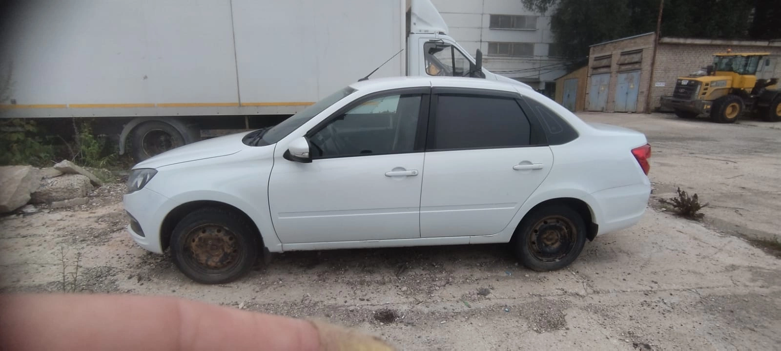 Lada Granta - фото 4