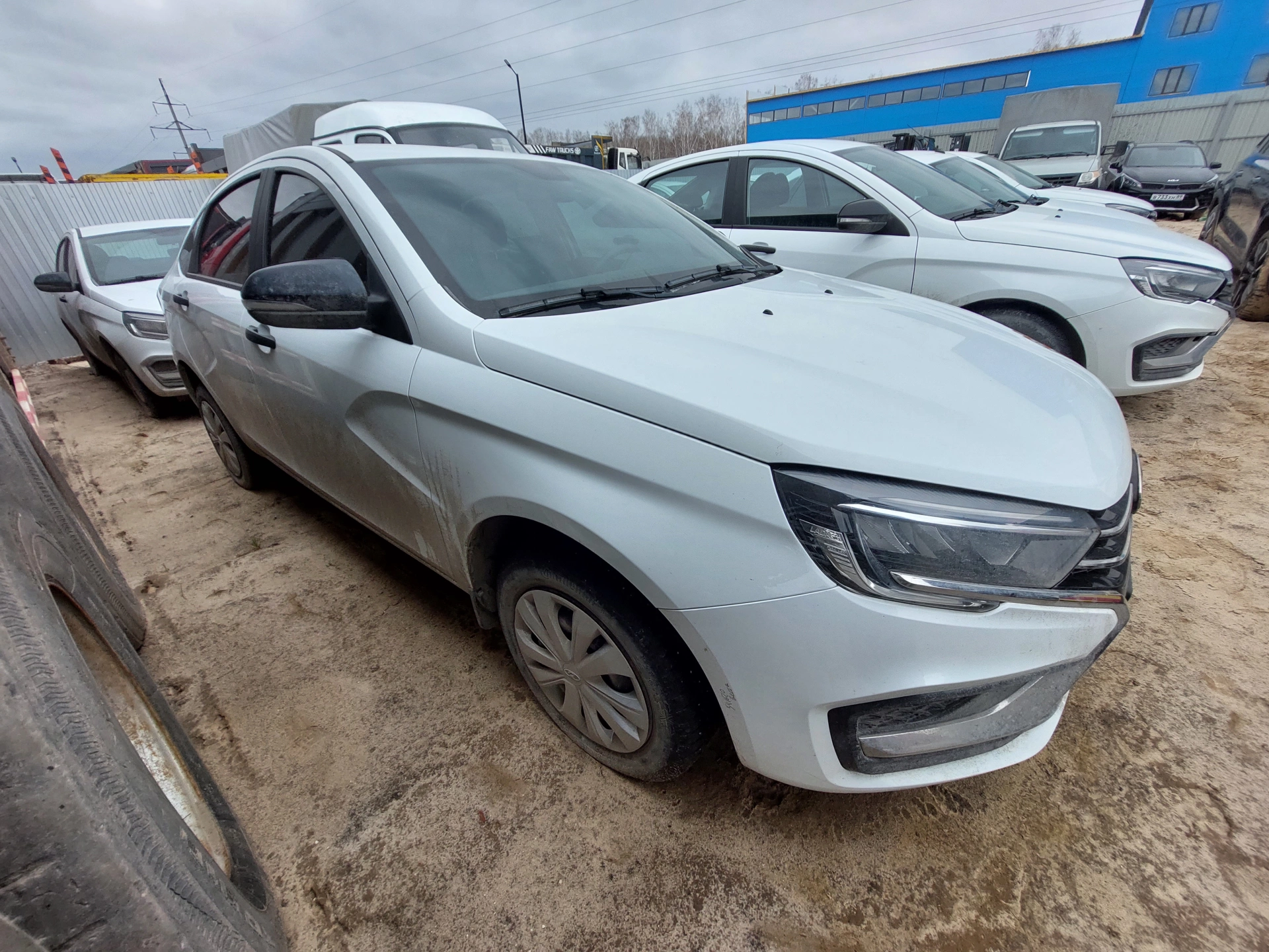 Lada Vesta - фото 1