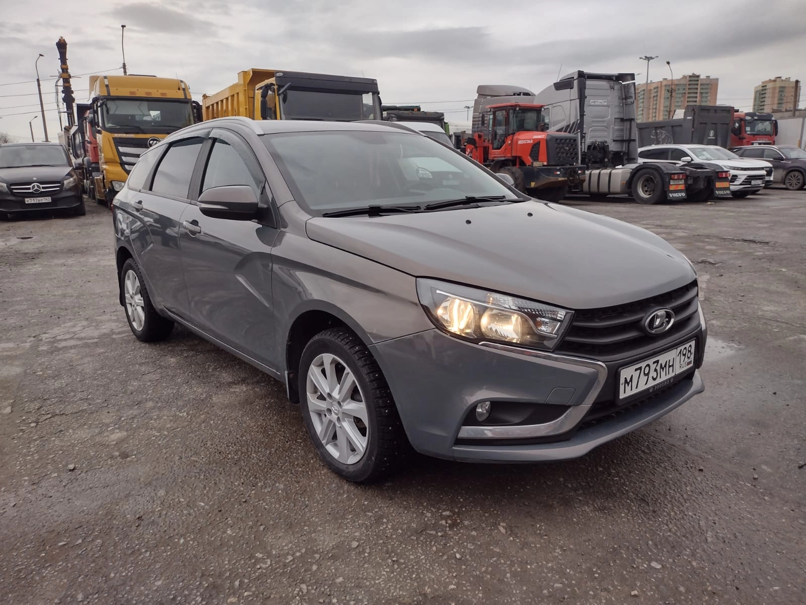 Lada Vesta - фото 1