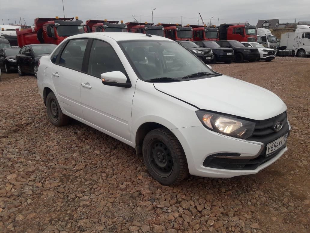 Lada Granta - фото 1