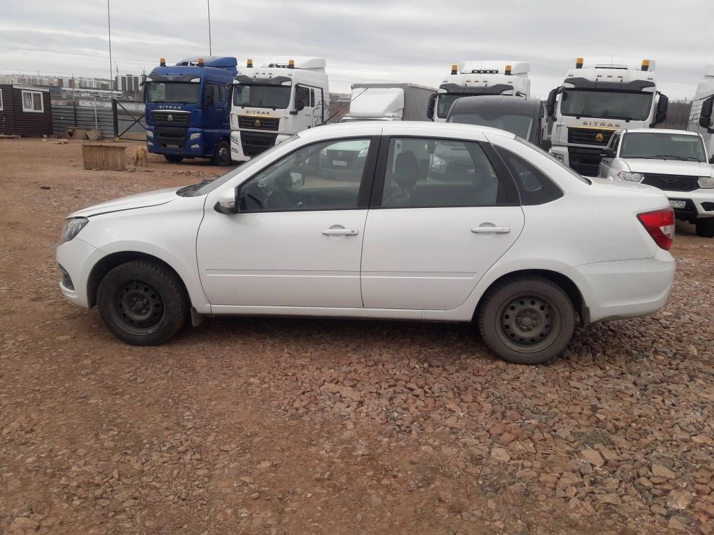 Lada Granta - фото 4