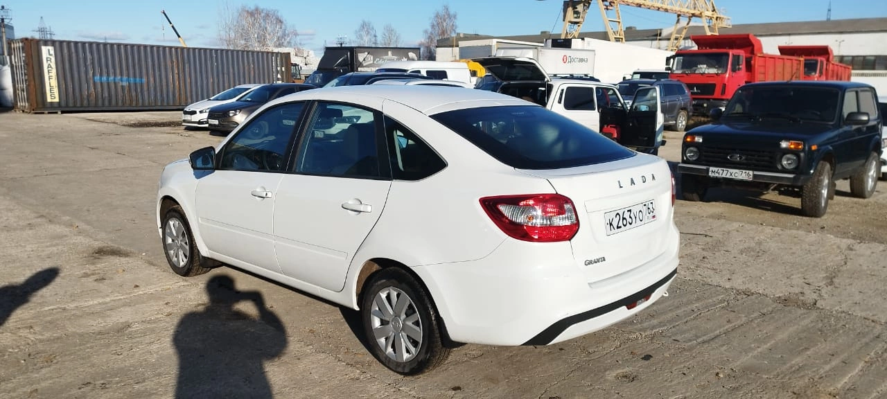 Lada Granta - фото 5
