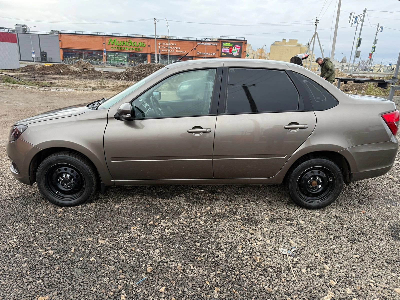 Lada Granta - фото 4