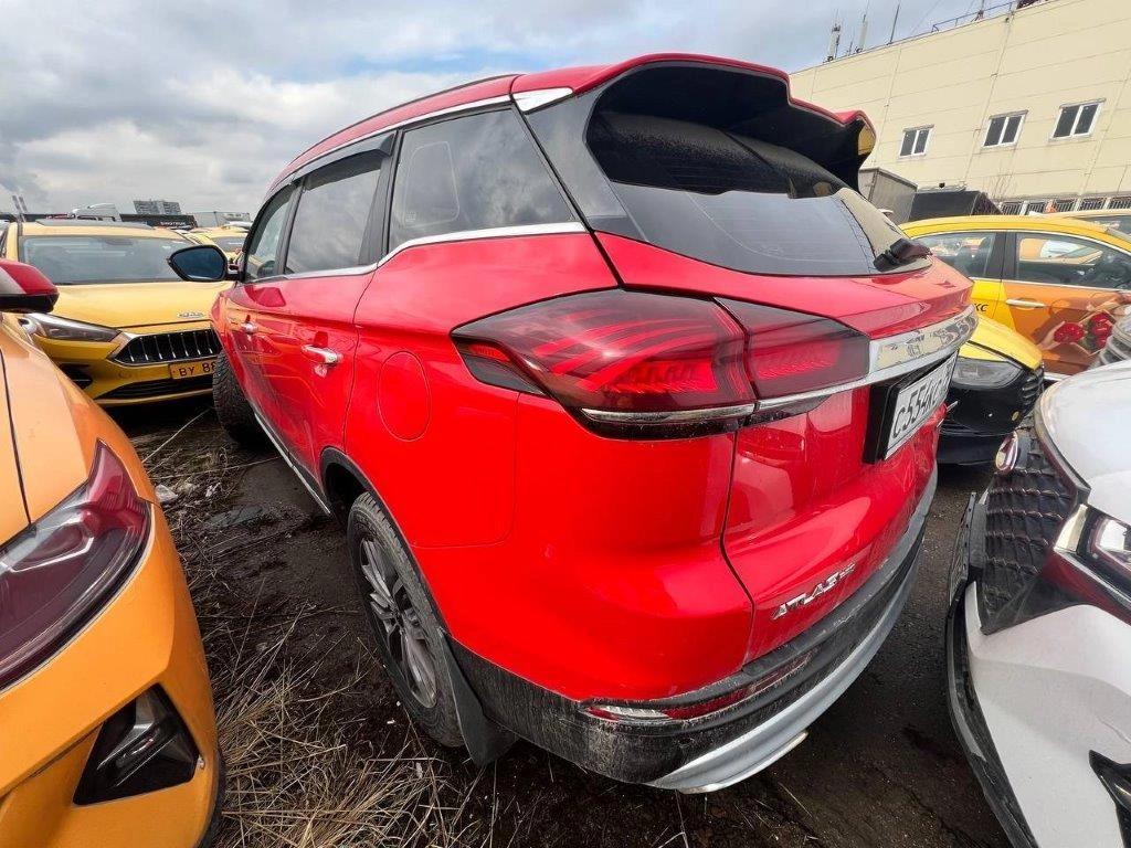 Geely Atlas Pro - фото 5