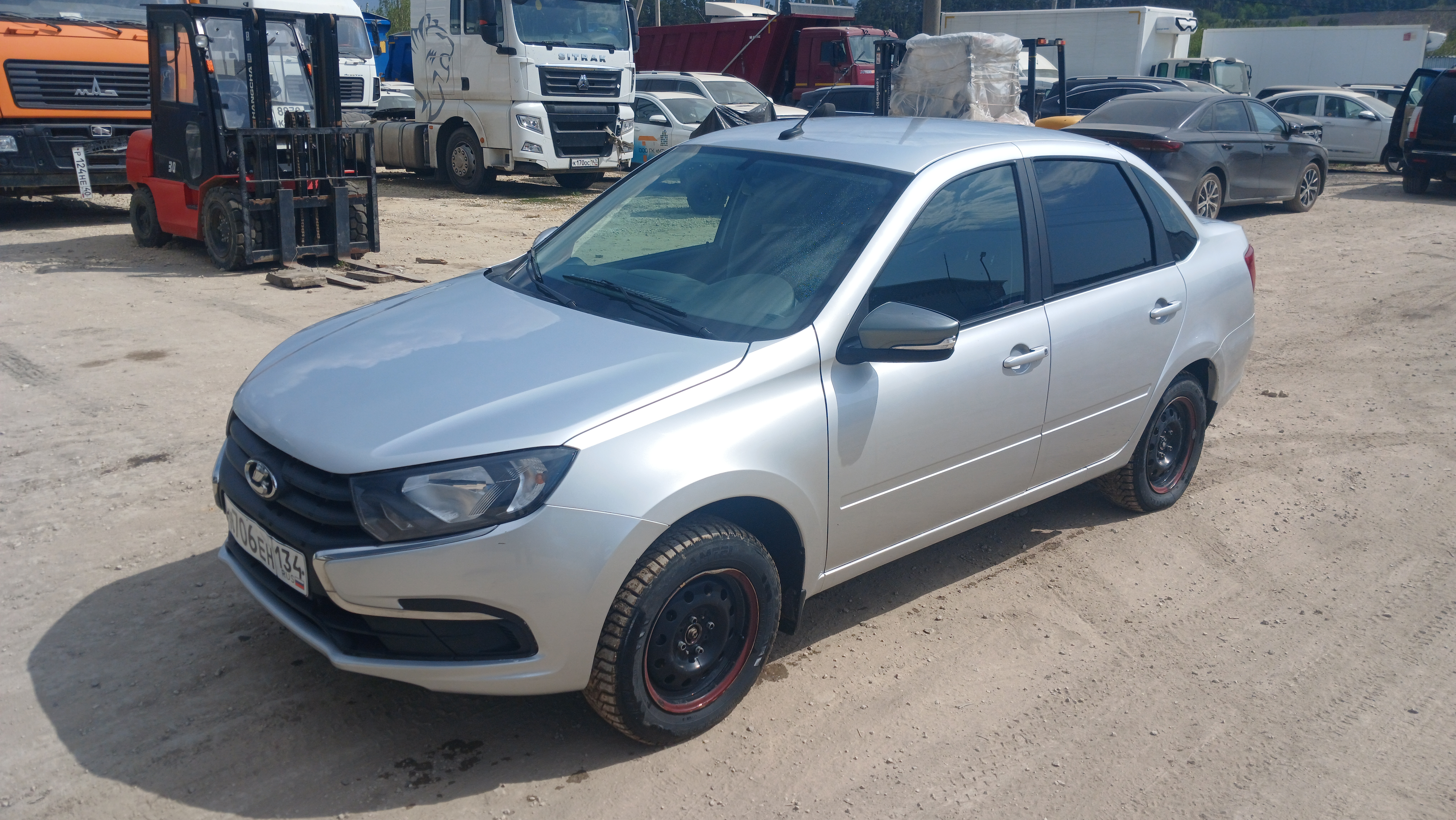 Lada Granta - фото 3