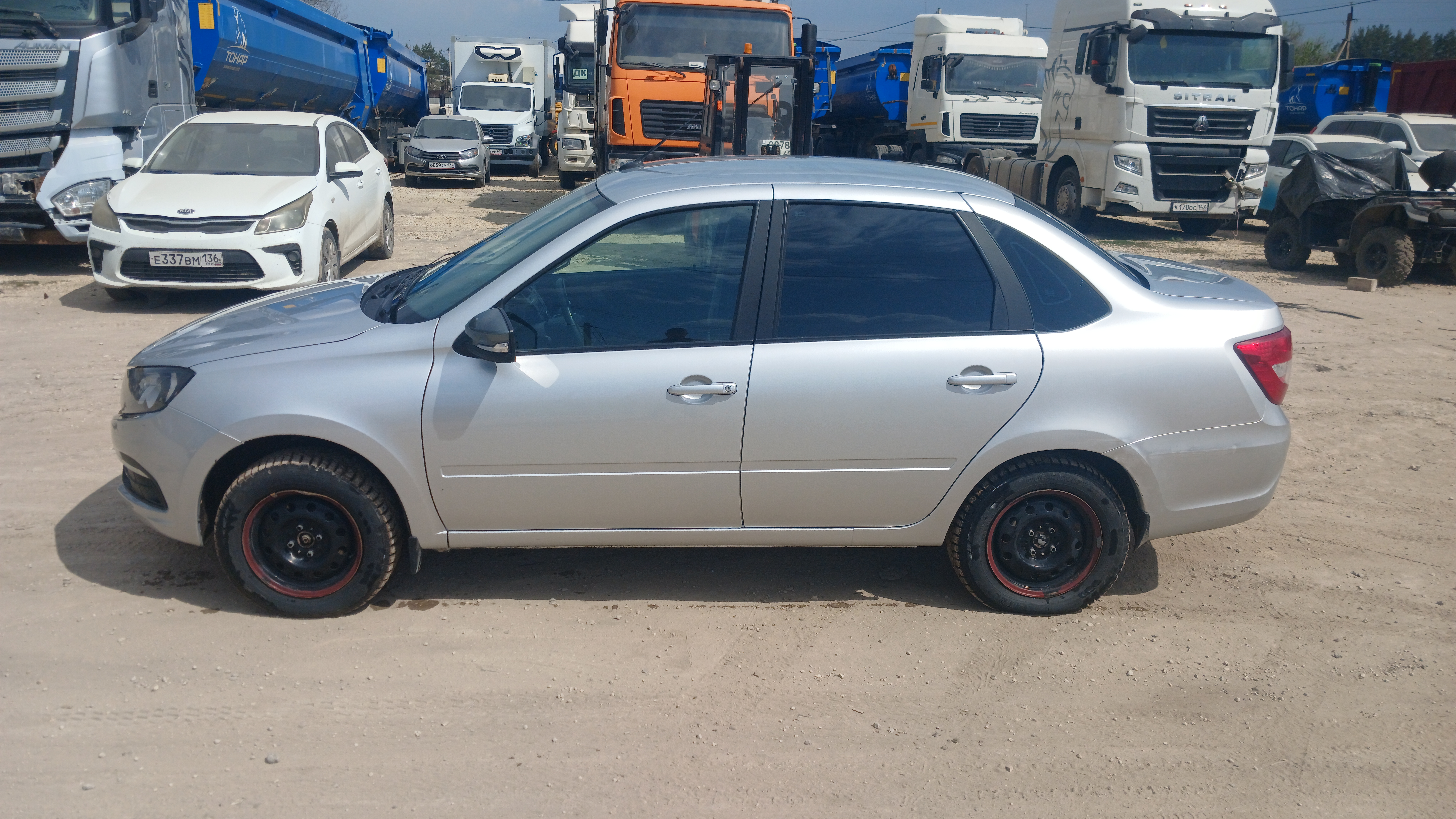 Lada Granta - фото 4