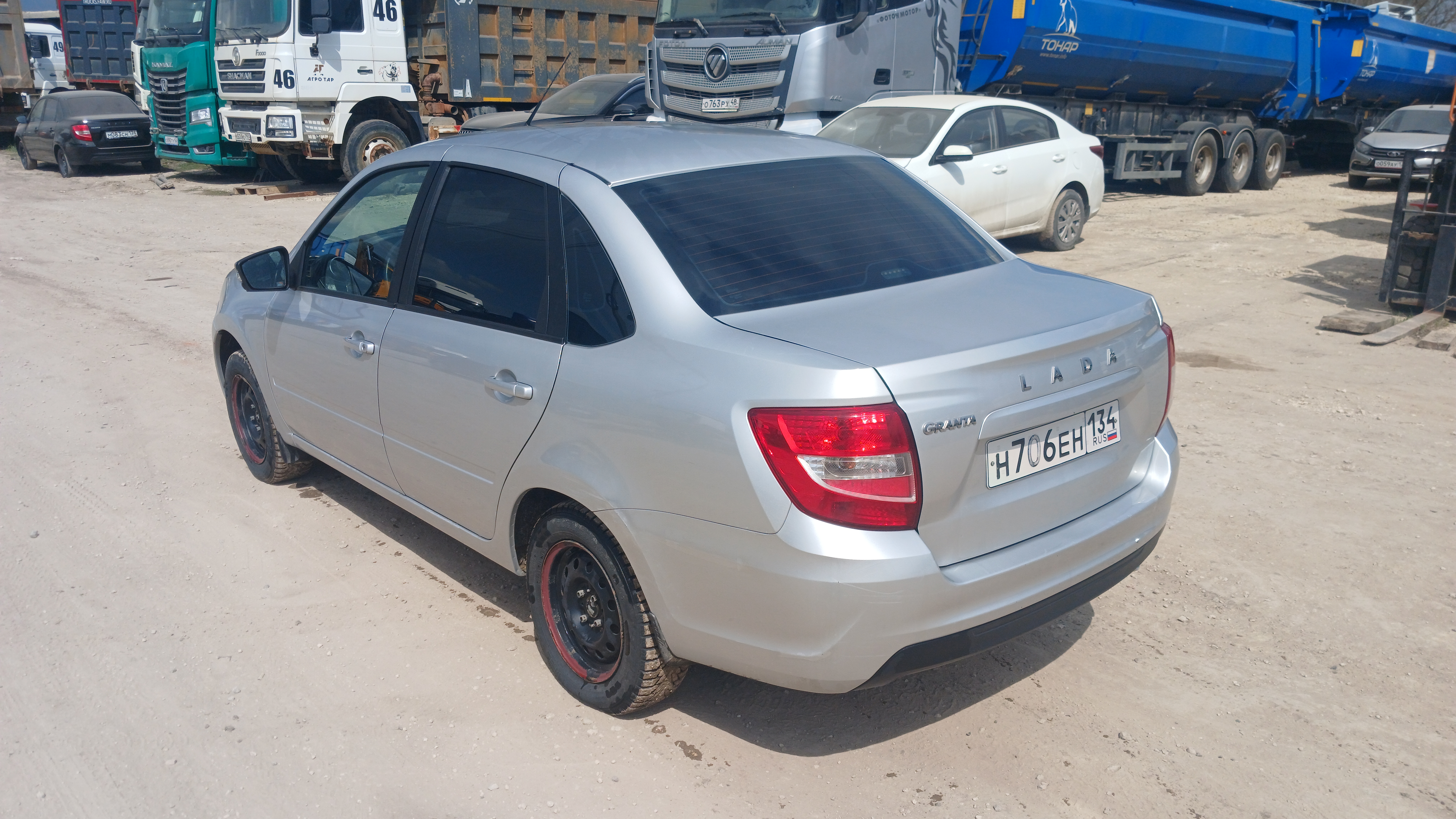 Lada Granta - фото 5