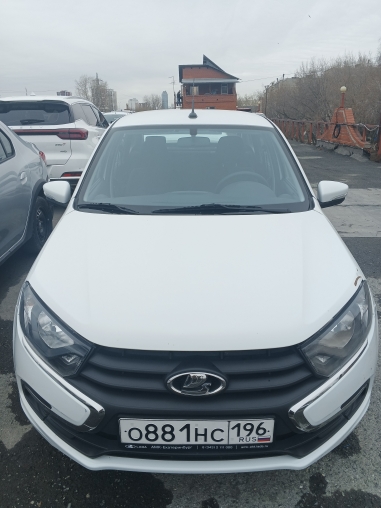 Lada Granta - фото 2