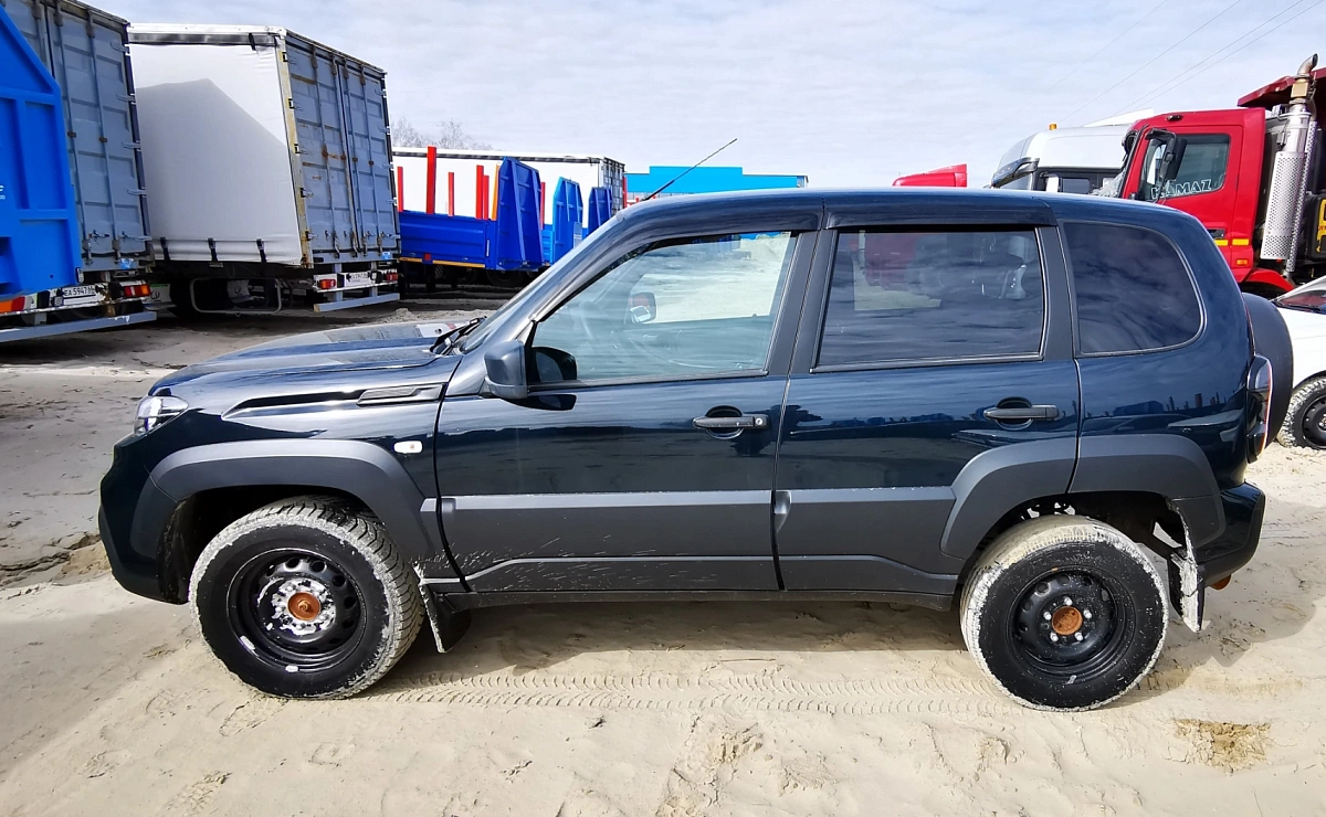 LADA Niva Travel