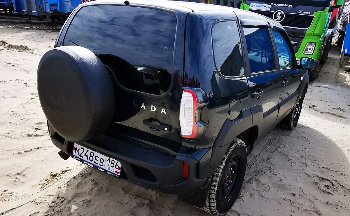 LADA Niva Travel