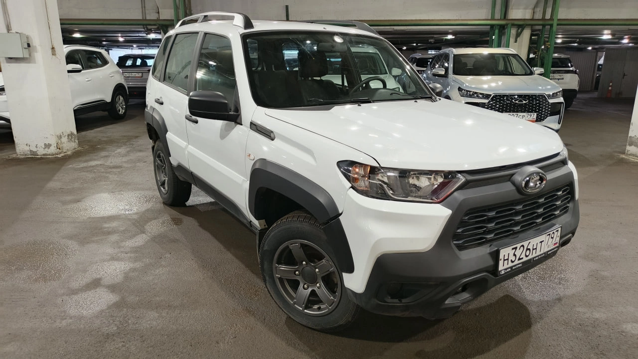 Lada Niva - фото 1