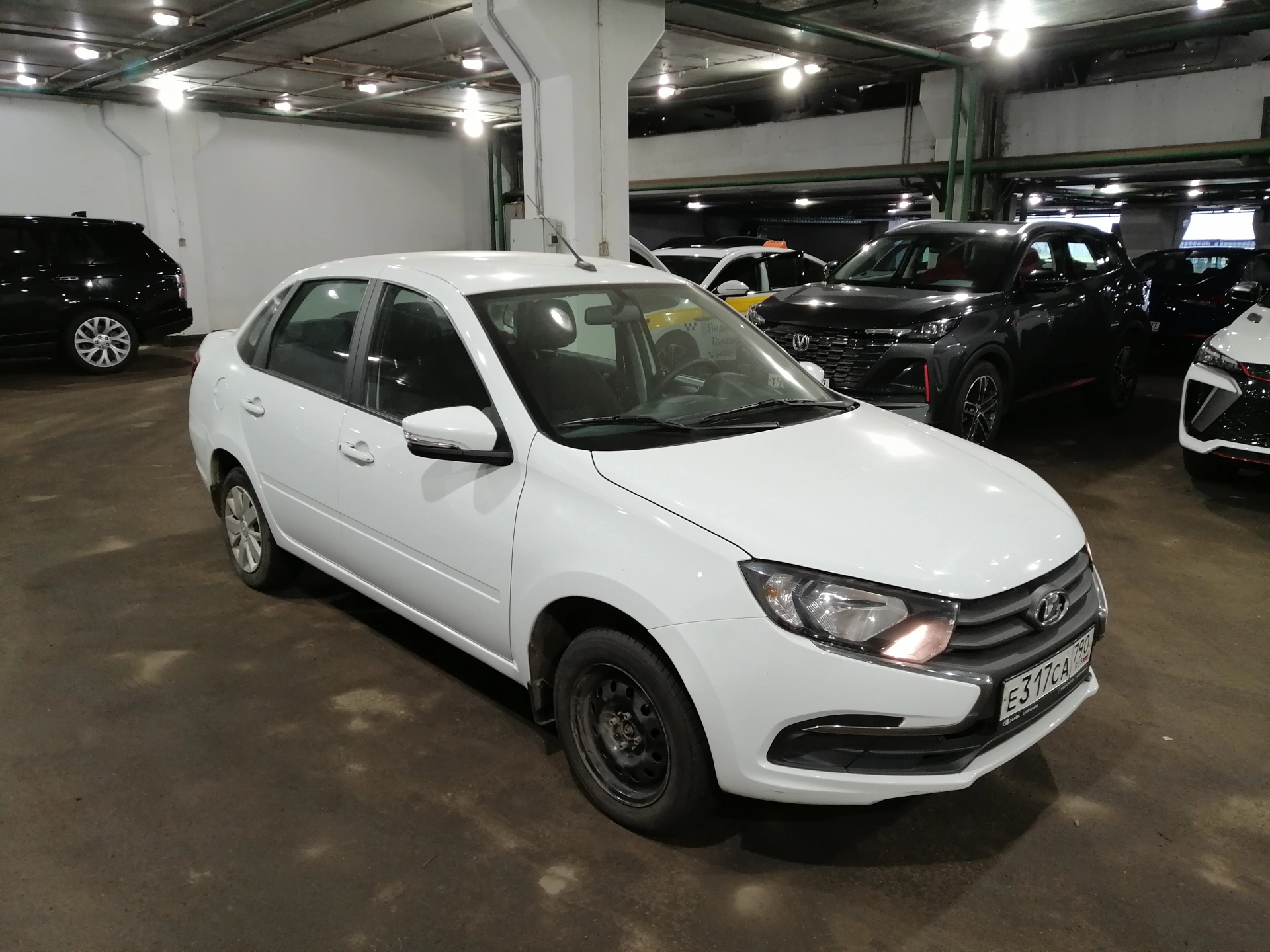 Lada Granta - фото 1